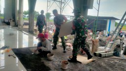 Perkokoh Kebersamaan, Danramil Tarik Pimpin Aksi Nyata di Masjid Nuramad