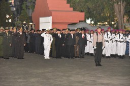 Malam Renungan Suci jelang Kemerdekaan RI ke-74 di TMP Kusuma Bangsa