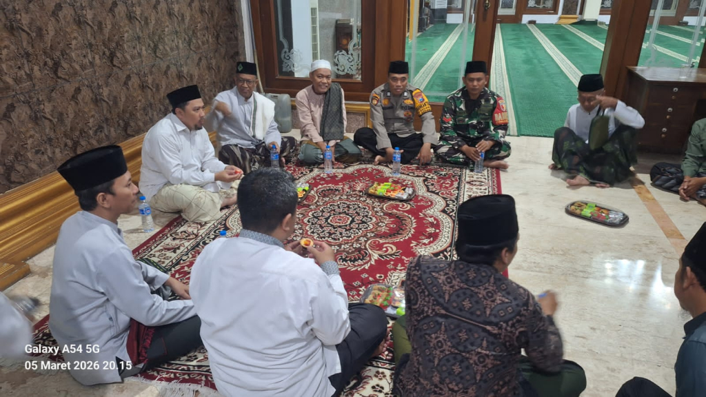 Pererat Ukhuwah, Babinsa Wonoayu Hadiri Safari Ramadan MWCNU di Desa Tanggul