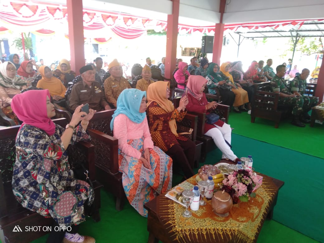 Bati Tuud Koramil 0816/13 menghadiri resepsi peringatan Hari Ulang Tahun (