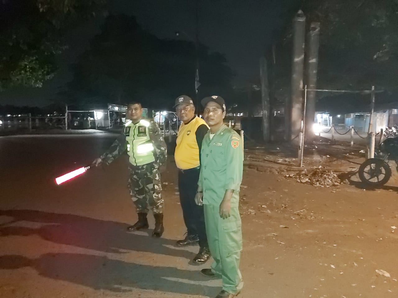 Anggota  Koramil 0816/11 Tarik Melaksanakan Pengamanan Peserta  Napak