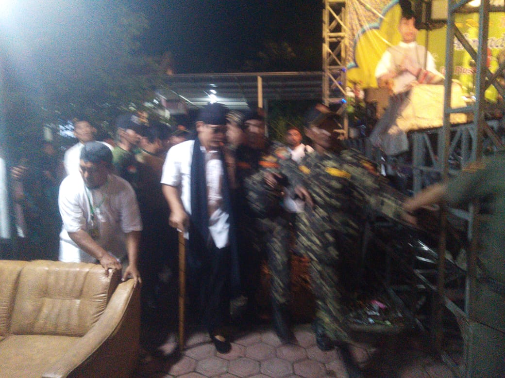 Babinsa Desa Ploso Hadiri Pengajian Umum KH Miftah Habibur Rohman di Desa P