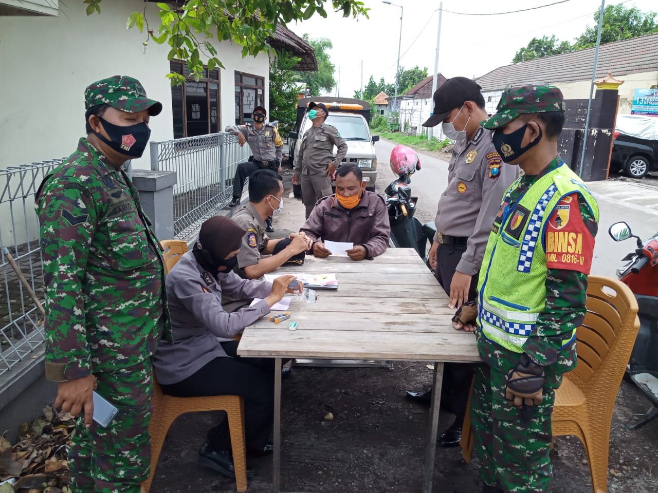 OPERASI YUSTISI PENEGAKAN HUKUM PROKES SERENTAK CEGAH COVID-19 KEC BALONGB