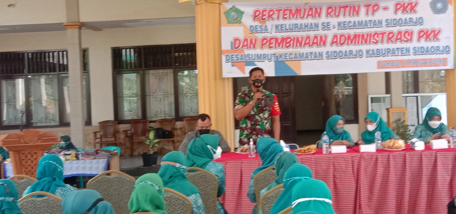 Danramil 0816/01 Sidoarjo Kota bekali wasbang pada ibu-ibu PKK