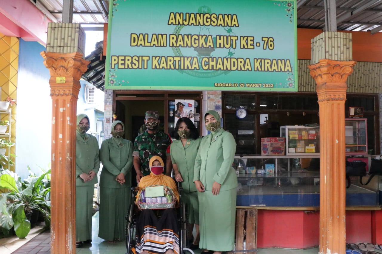 Kepedulian Ketua Persit KCK berikan motivasi pada istri yang sakit
