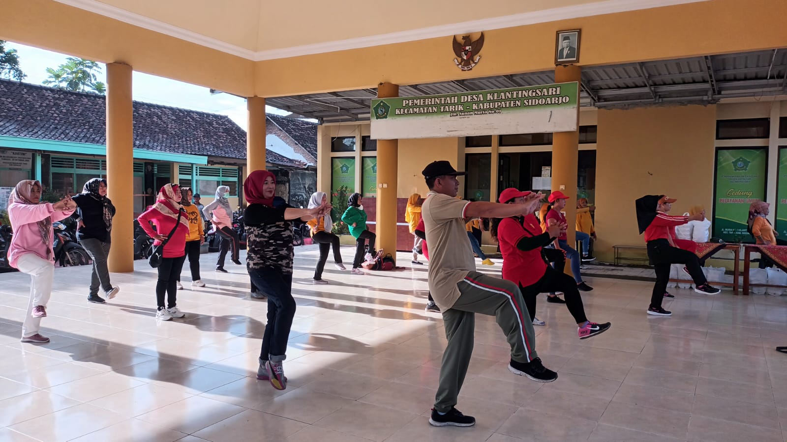 *Danramil 0816/11 Tarik Beserta Anggota Hadiri Senam Bersama Forkopimka*