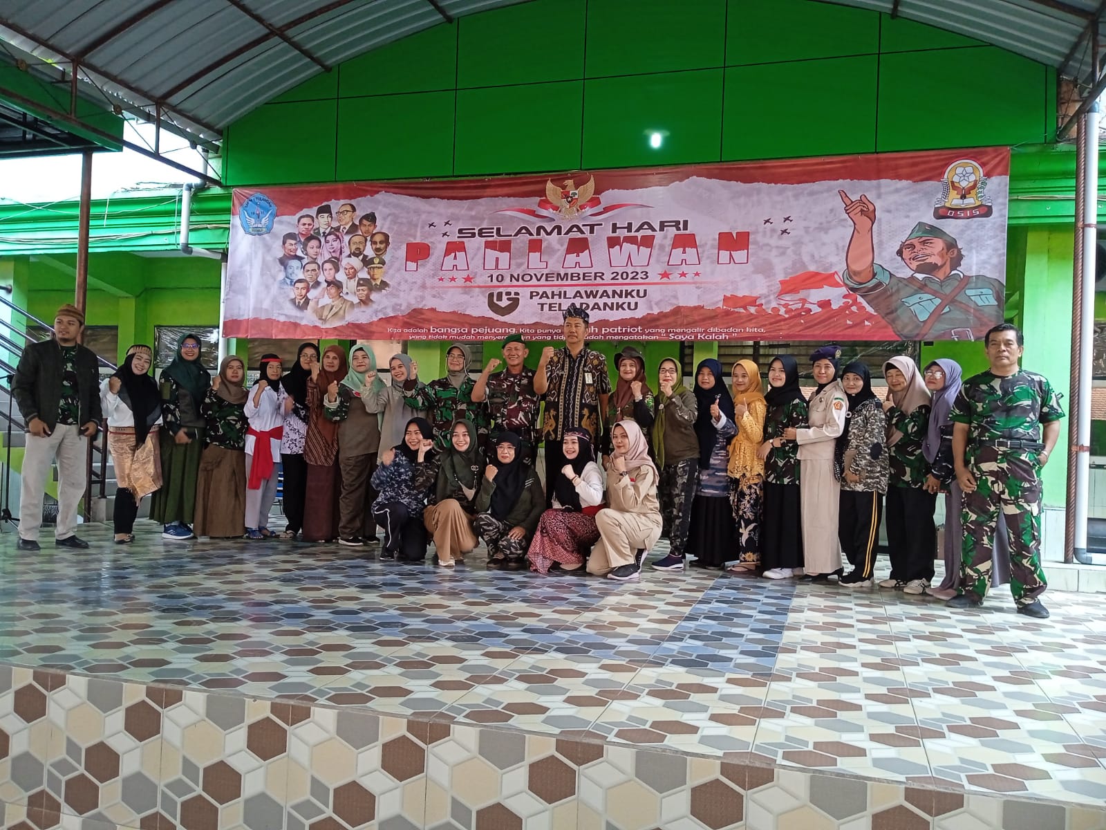 Koramil 0816/05 Peringati Hari Pahlawan 10 November 2023 Bersama Siswa Siswi SMPN 1 Tulangan