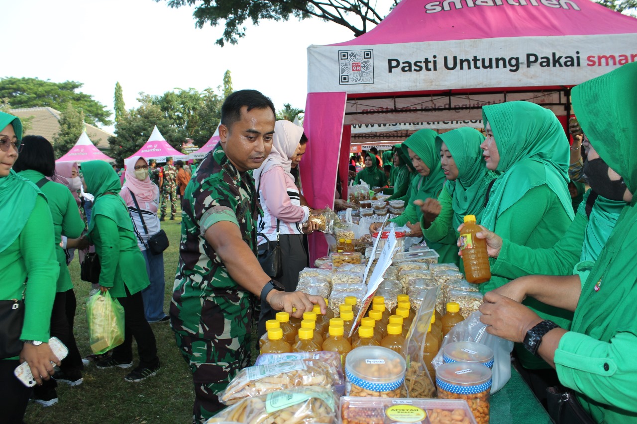 Pererat Tali Silaturahmi Jelang Idul Fitri 1445 Hijriyah, Kodim 0816 Sidoarjo Gelar Bazar Murah bagi Masyarakat Sidoarjo