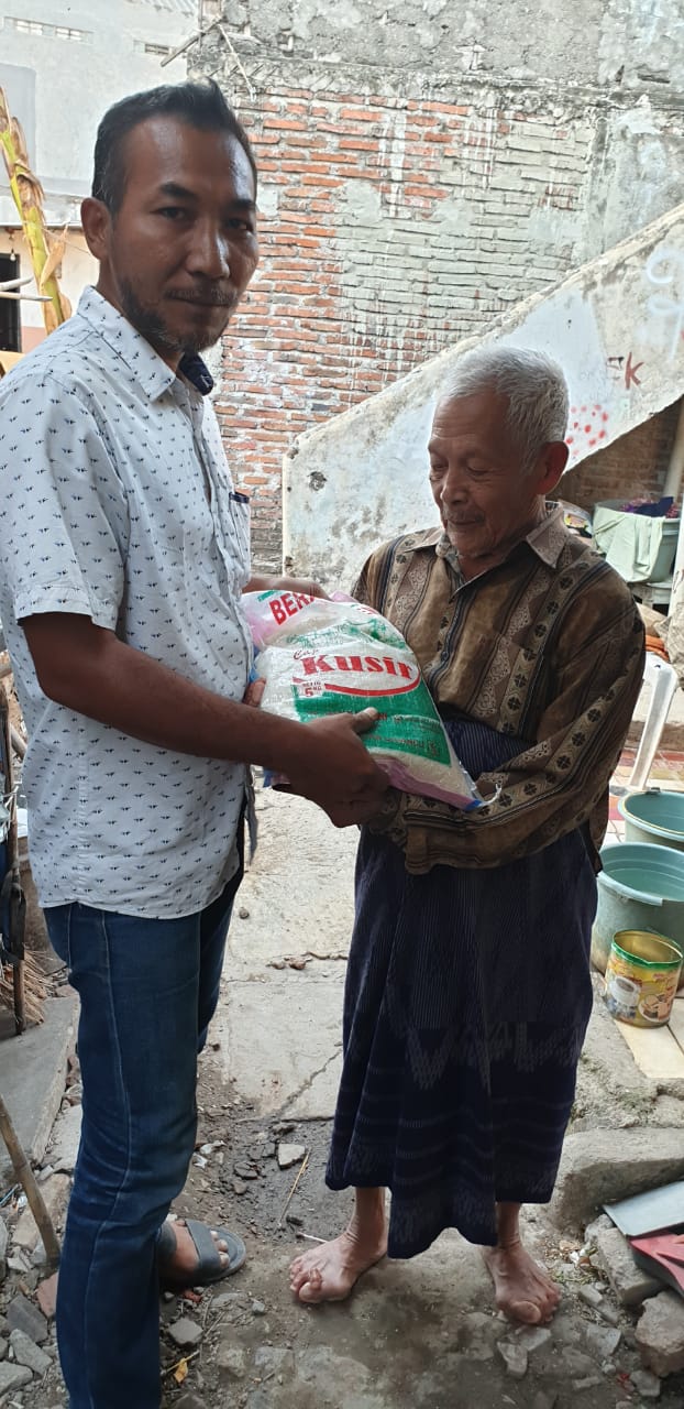 Bakti Sosial Kartar Semampir di Bulan Suro