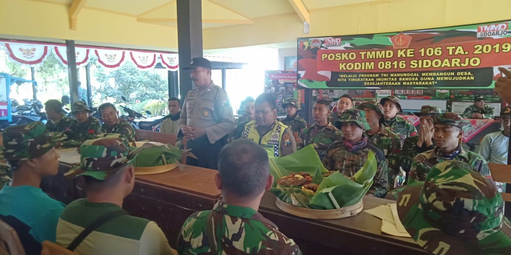 Sambut kemeriahan HUT TNI bersama Satgas TMMD Ke 106