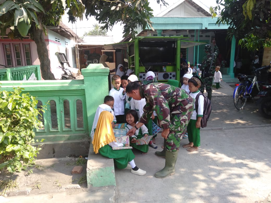 Luar biasa antusias anak TK kedatangan Simokos di sekolah