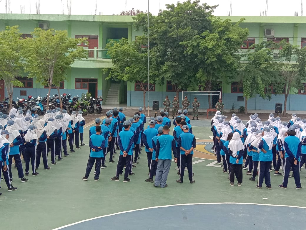Pembentukan Disiplin Dan Loyalitas, Babinsa Kodim sidoarjo Latih PBB