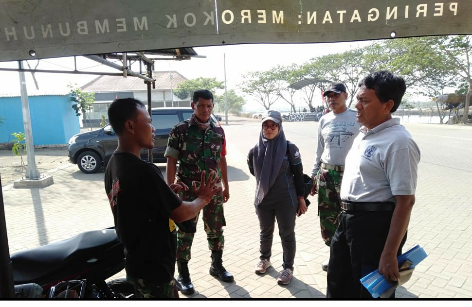 Babinsa Desa Kedungpandan ramil 0816/08 Jabon Komsos Dengan Pokdarwis