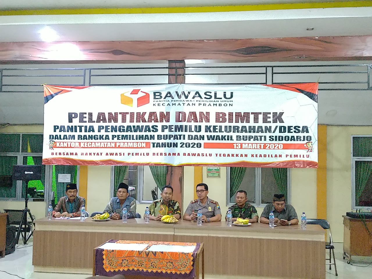 Babinsa ramil 12/Prambon hadir Pelantikan dan bimbingan teknis Pilkada