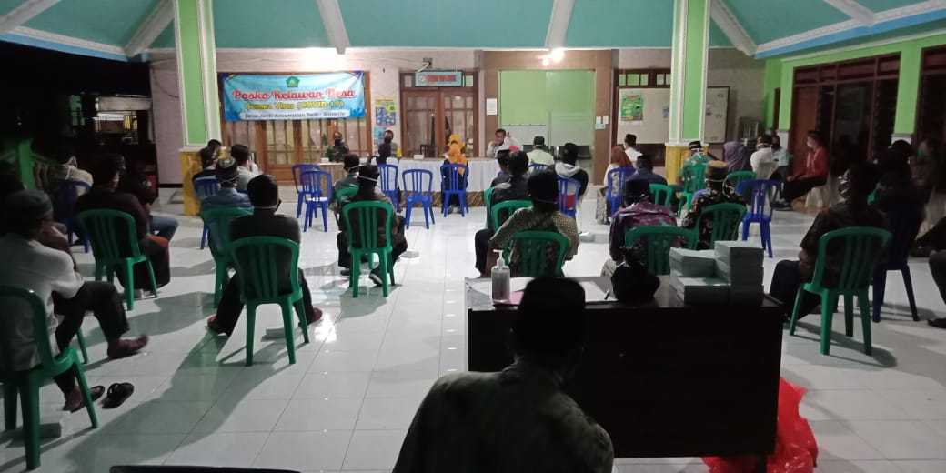 Babinsa Koramil 0816/11 Tarik hadiri rakor persiapan PSBBdi Ds. Njati
