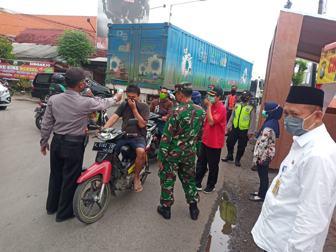 Forkompimka Kunjungi Pos Check Point PSBB di Wil. Kec. Krembung