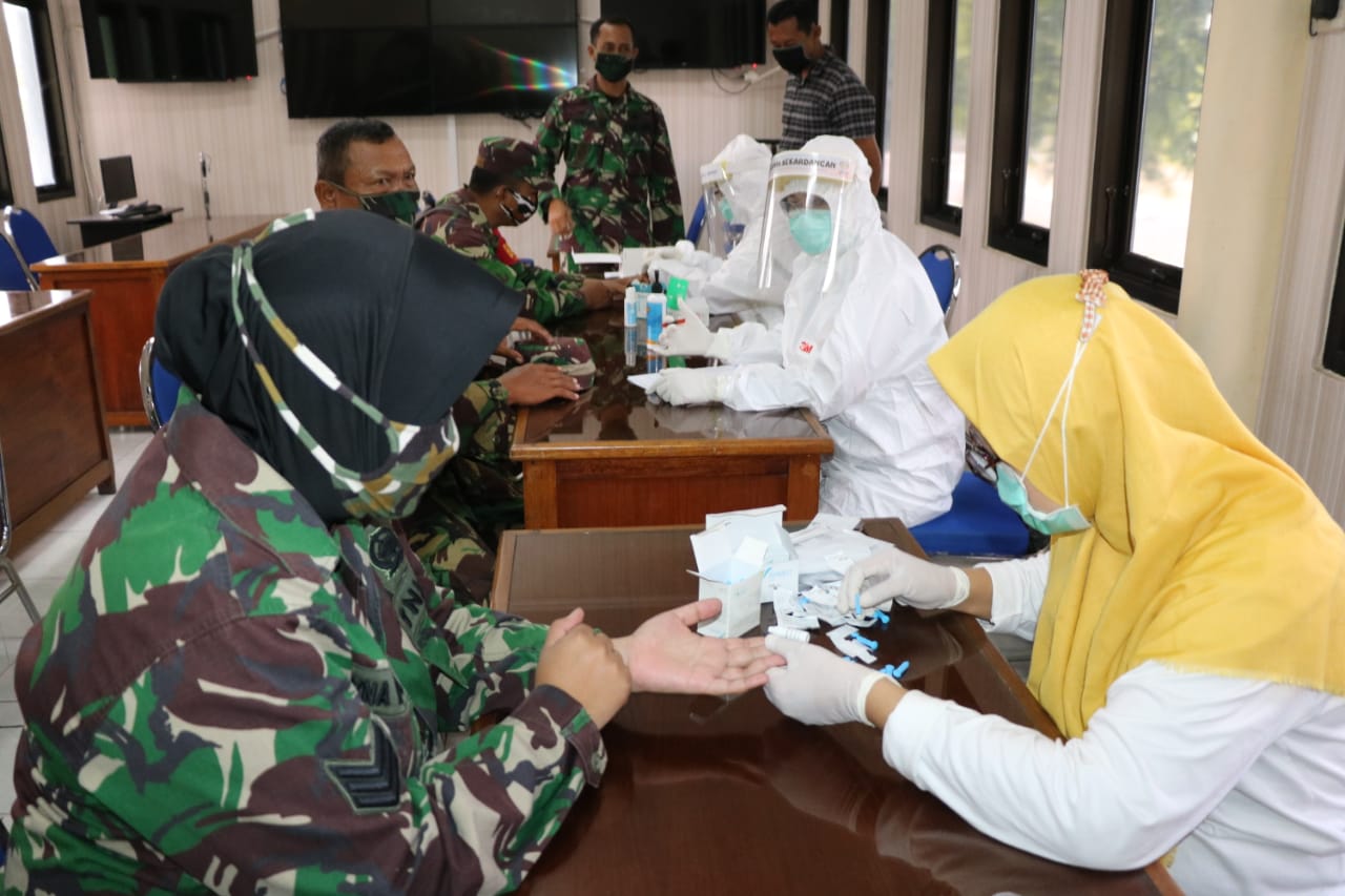 Ratusan anggota Kodim 0816/Sidoarjo jalani rapid test Covid-19