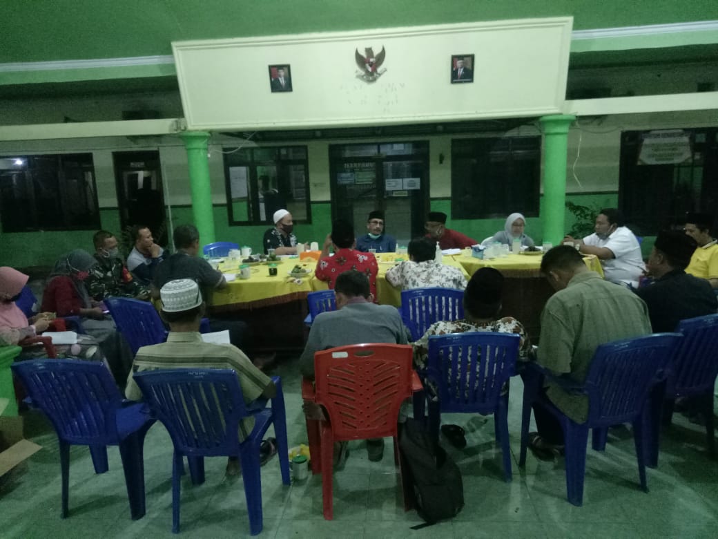Babinsa Koramil 08 Jabon Hadiri Rapat Pendataan Ulang Penerima BLT