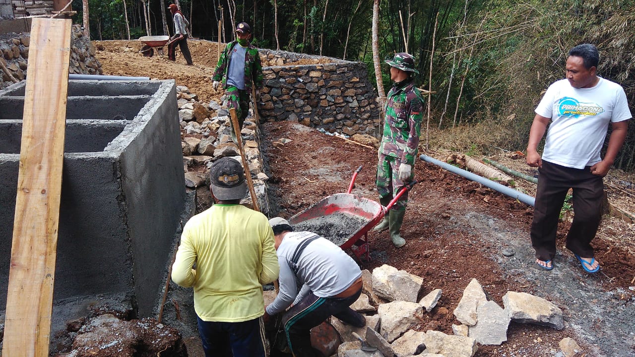 Kades Ngepoh : “Lestarikan Budaya Gotong Royong dengan Baik”