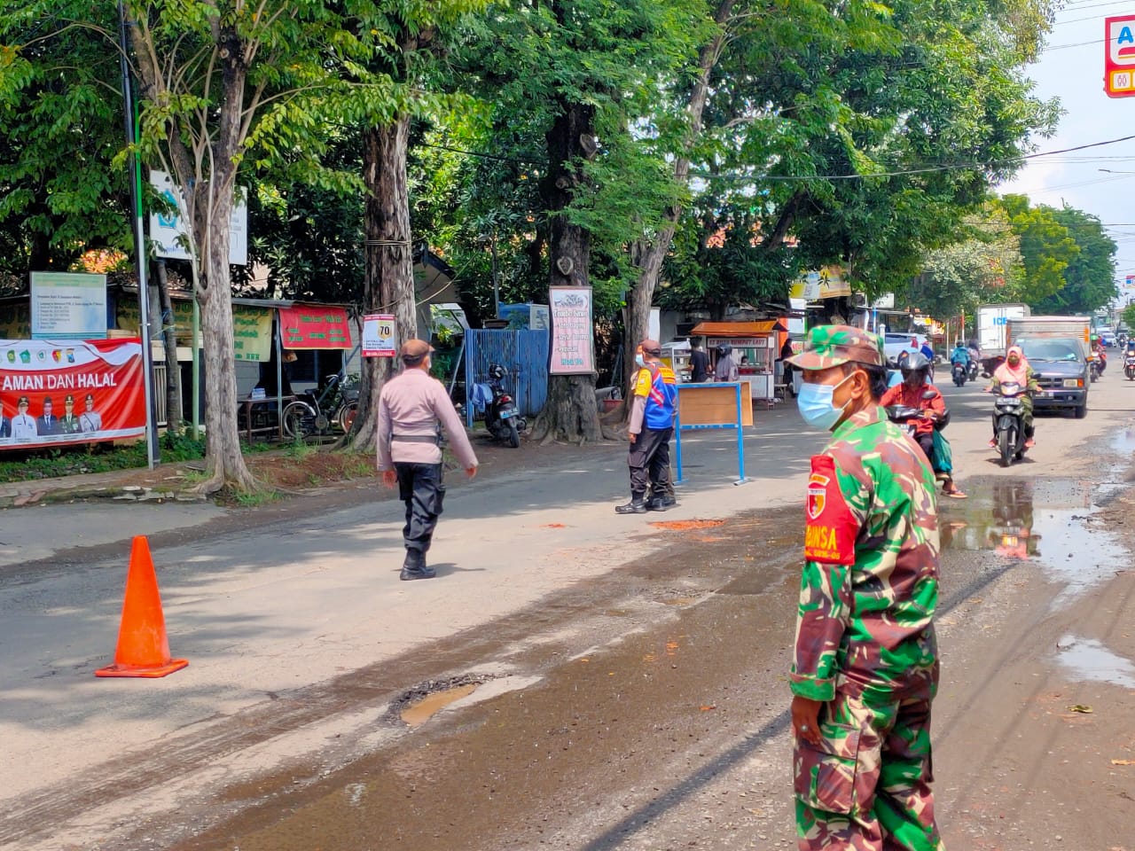 TIGA PILAR KECAMATAN TULANGAN GELAR OPERASI YUSTISI TERTIB MASKER