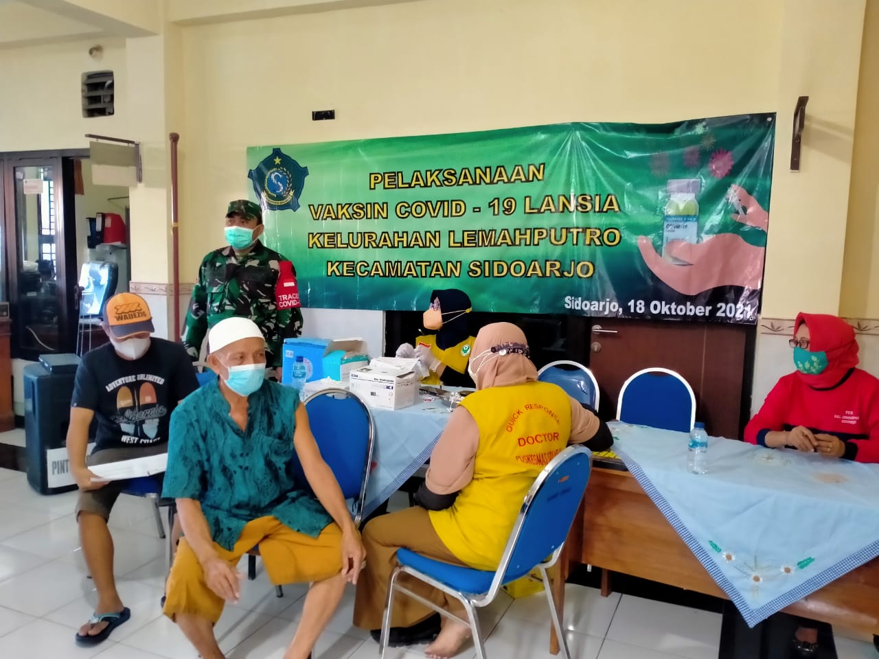 Babinsa Lemahputro maksimalkan pengamanan vaksinasi covid-19 wilayah
