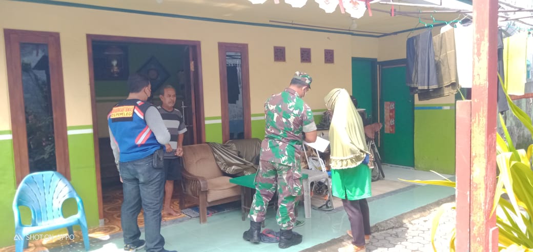Babinsa Koramil 16/Waru Berpartisipasi Lonjakan Penularan Covid-19