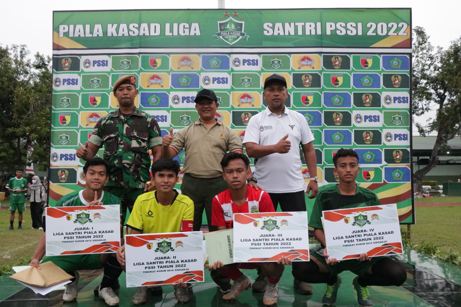 Komandan Kodim 0816/Sidoarjo hadiri penutupan Liga Santri Piala Kasad 2022 di Lapangan Yoarhanud 8