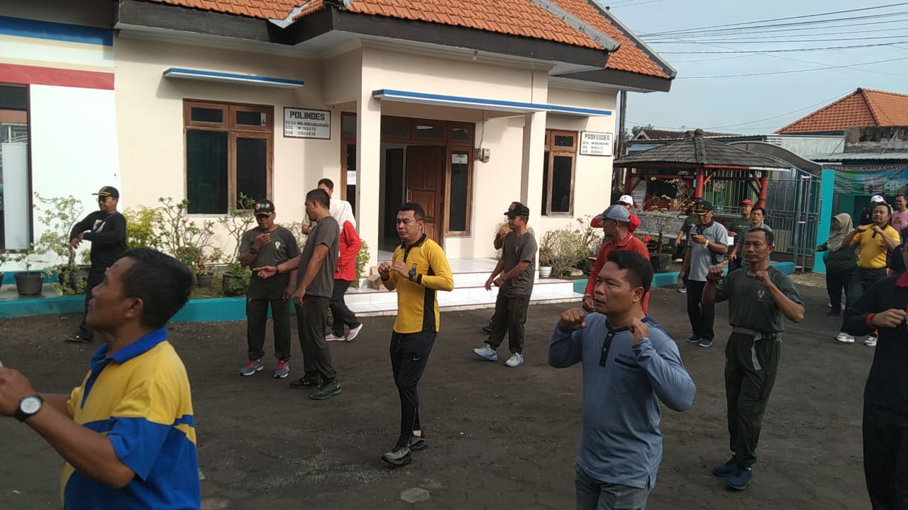 Anggota Koramil 0816/13 Wonoayu Semangat Ikuti Senam Aerobic