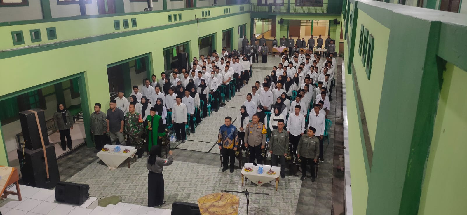 Babinsa Kepadangan Hadiri Pelantikan dan Pembekalan Pengawas PPS Kecamatan Tulangan, Dukung Sinergi Sukseskan Pilkada 2024