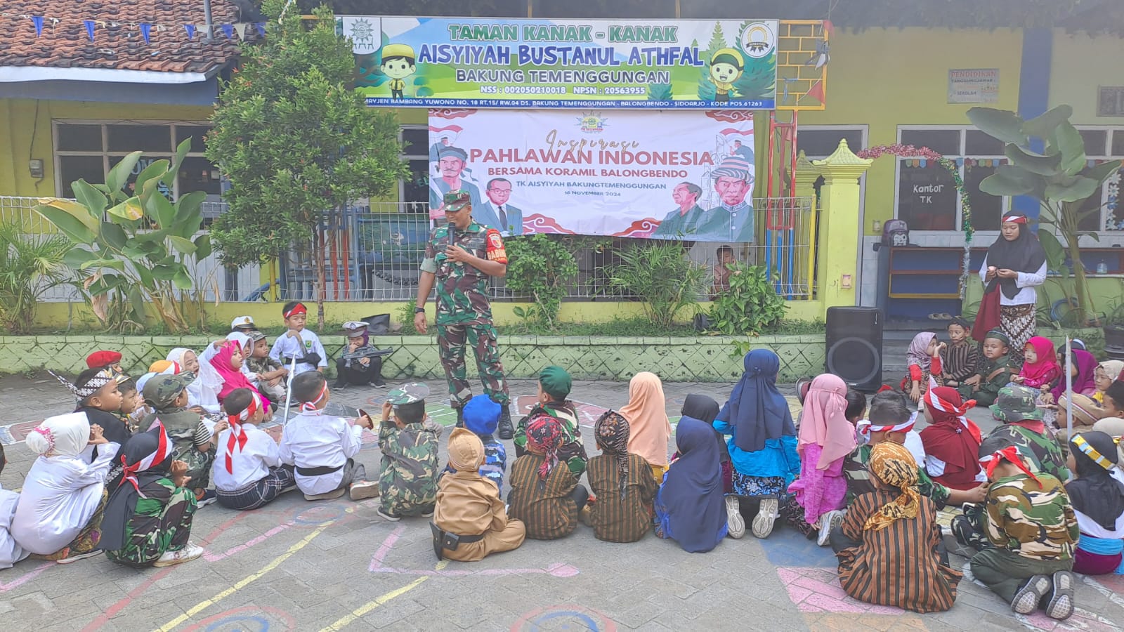 Babinsa Koramil 0816/10 Balongbendo Ajak Siswa TK Aisyiyah Bakung Temenggungan Mengenang Perjuangan Pahlawan Lewat Kelas Inspirasi