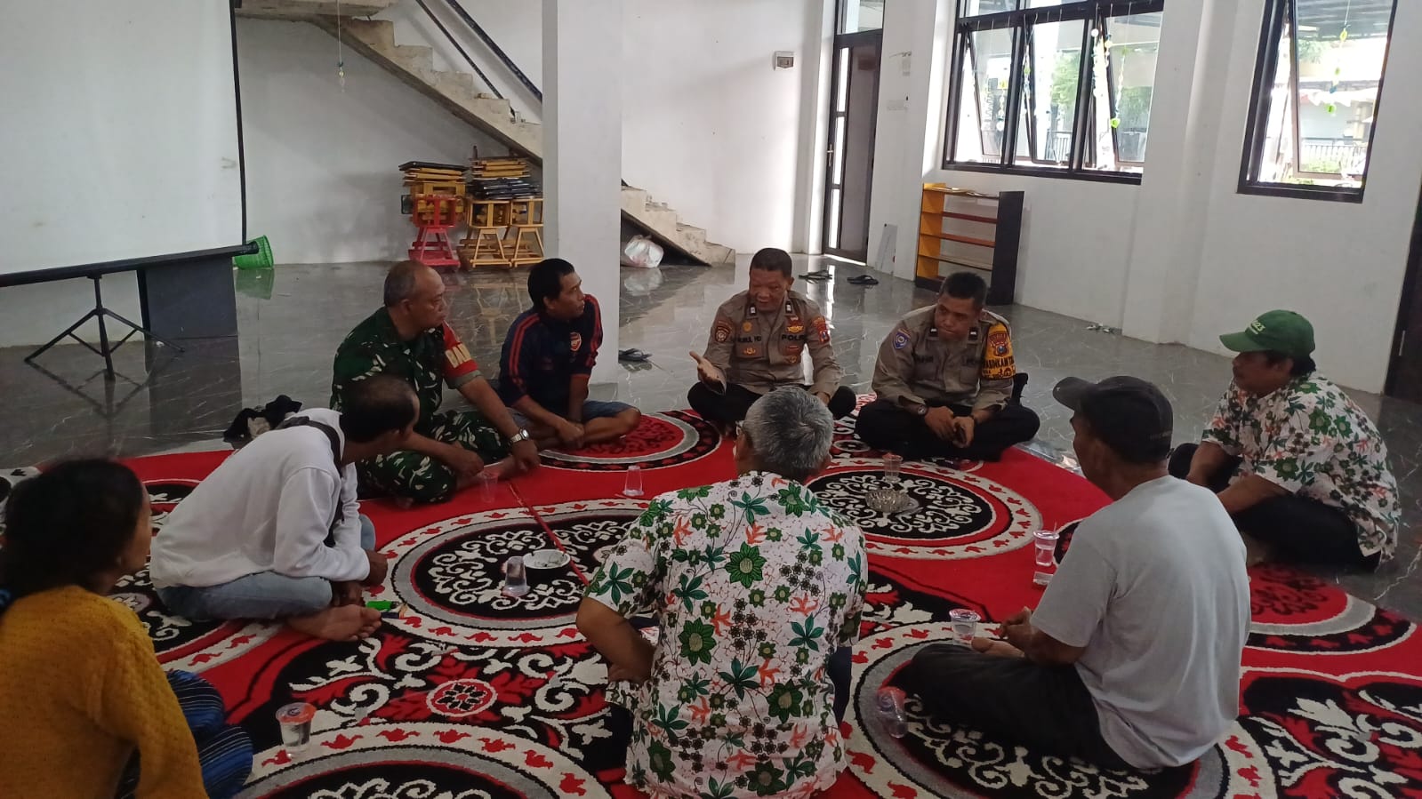 Tiga pilar desa Jati Sidoarjo selesaikan permasalahan warganya.