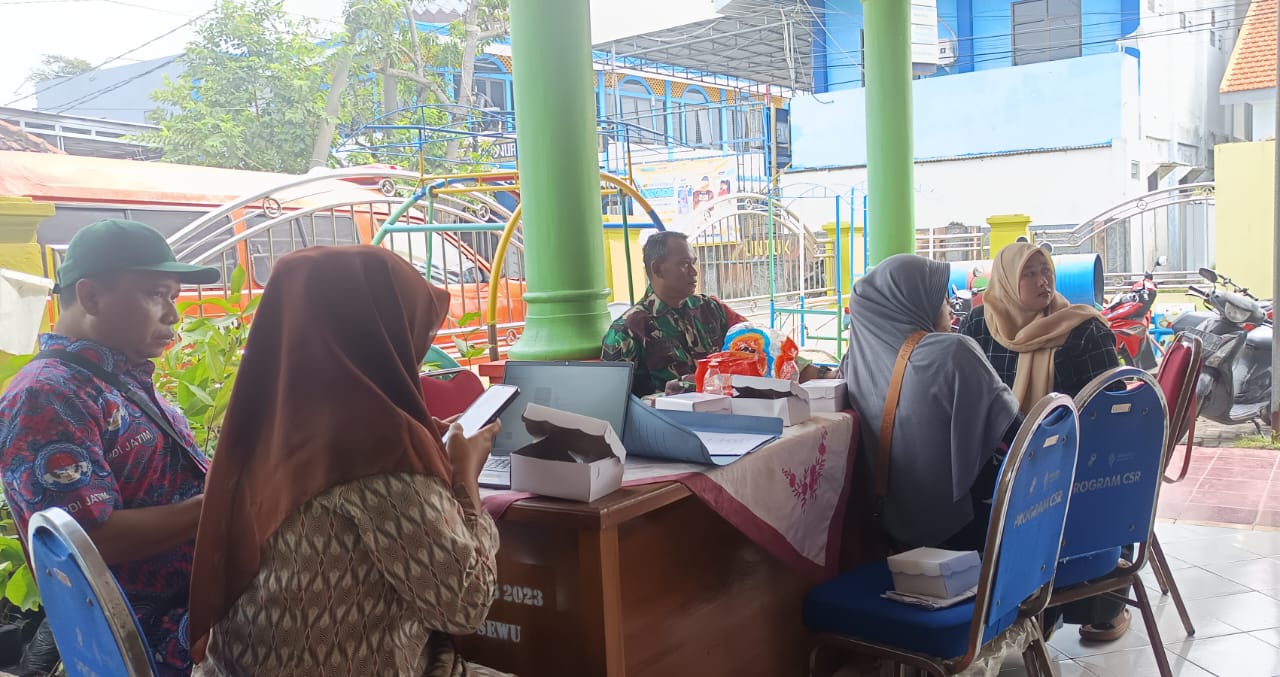 Babinsa Desa Penatarsewu Serka Yoyo Hadiri Kegiatan Sosialisasi Desa Tangguh Bencana (DESTANA)