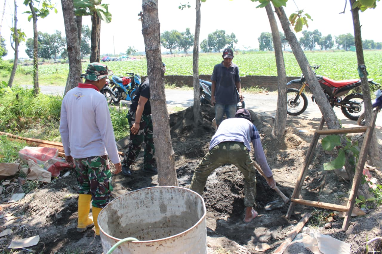 Hari ke-3 TMMD ke-126 Kodim 0816/Sidoarjo, Satgas dan Warga Wujudkan Rumah Layak Huni bagi warga